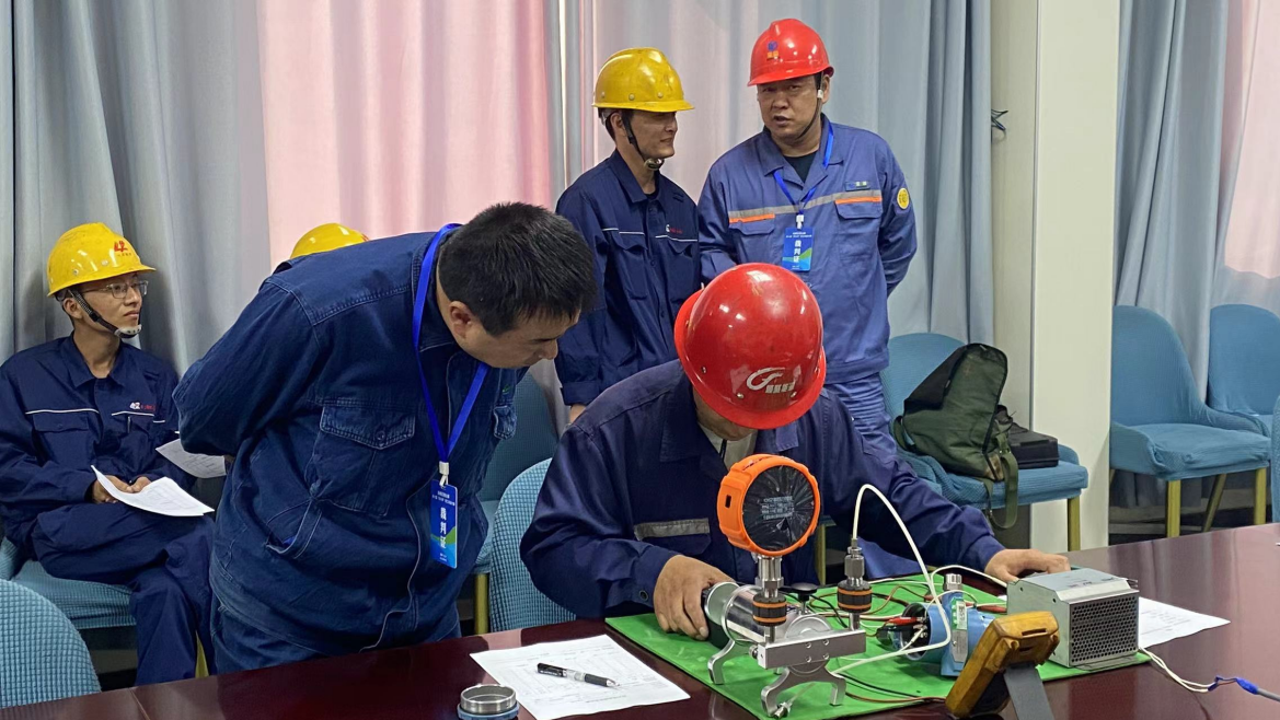 安阳市殷都区总工会举行安阳市新型化工工业集群手艺竞赛暨第十届“同兴杯”职工手艺大赛